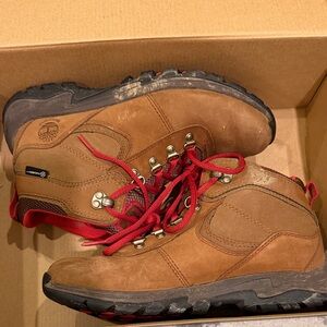 Timberland Men's Tan Boots with Red Accents